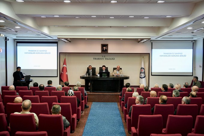 Trabzon İli Sahipsiz Hayvanları Koruma Birliği toplantısında sokak hayvanlarına yönelik çalışmaları